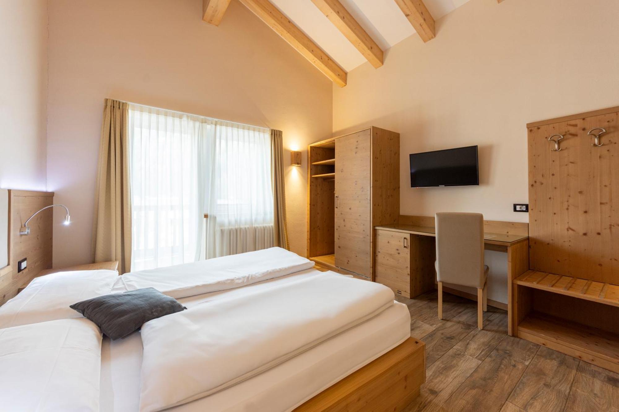 Park Hotel Avisio Soraga Kültér fotó