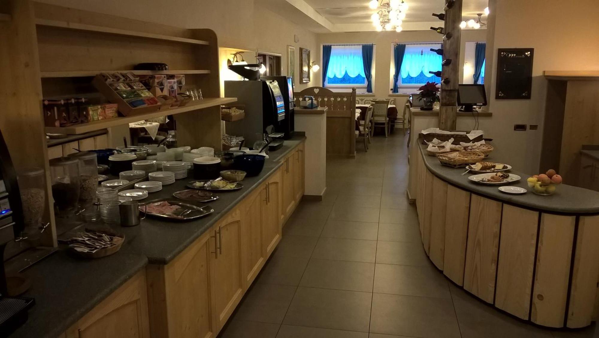 Park Hotel Avisio Soraga Kültér fotó