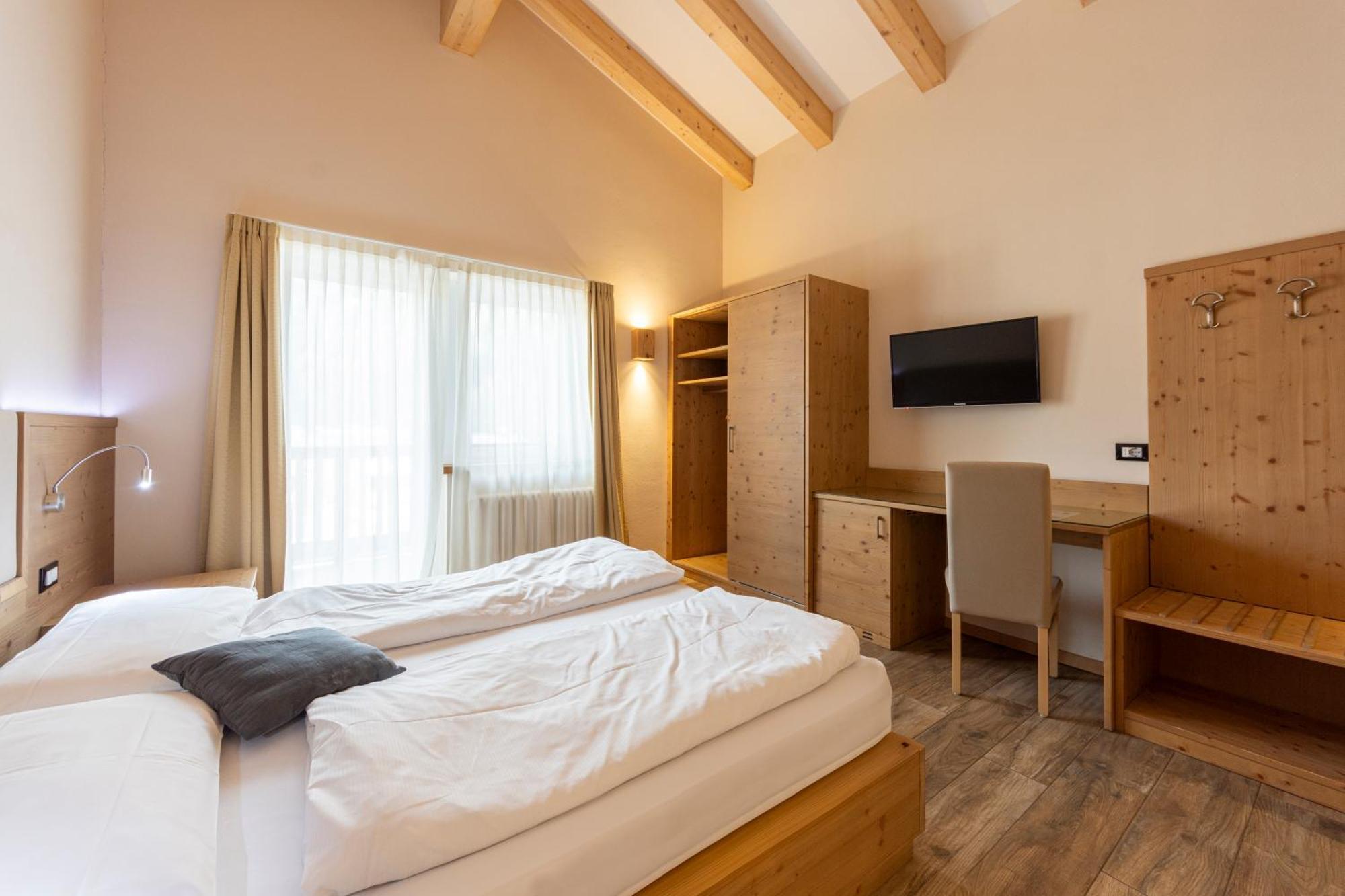Park Hotel Avisio Soraga Kültér fotó