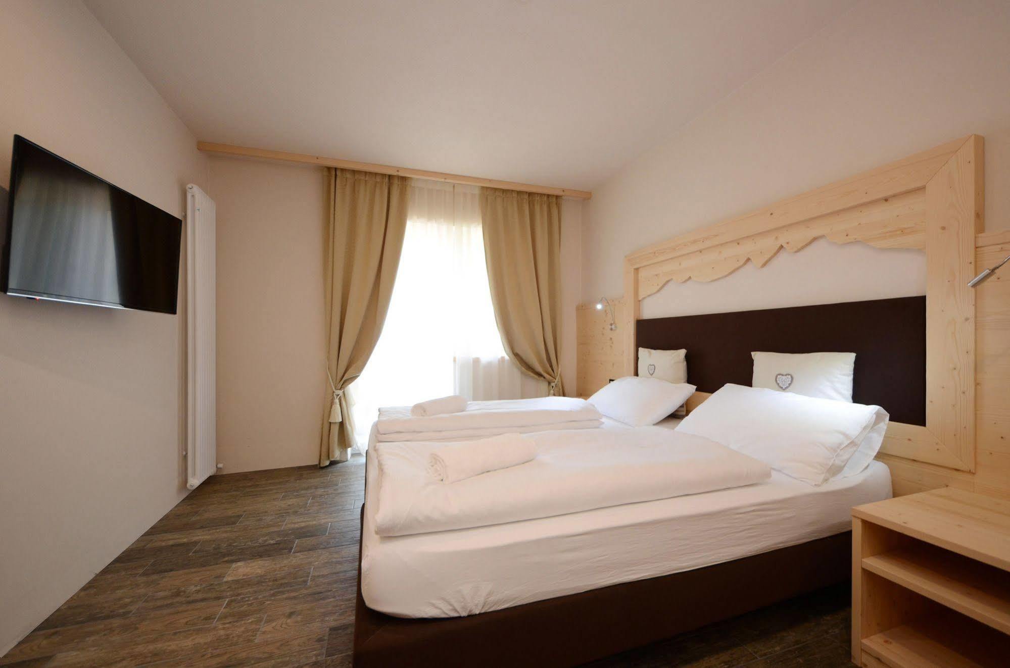 Park Hotel Avisio Soraga Kültér fotó