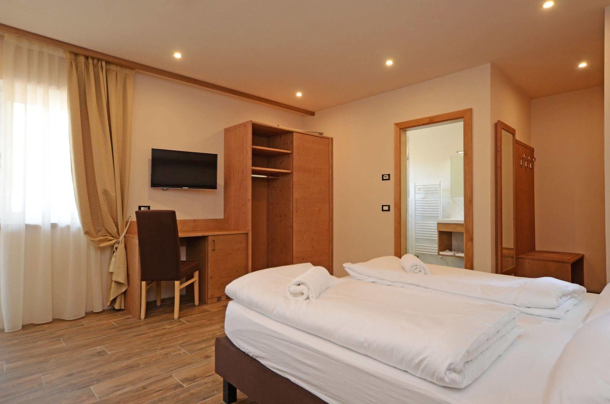 Park Hotel Avisio Soraga Kültér fotó